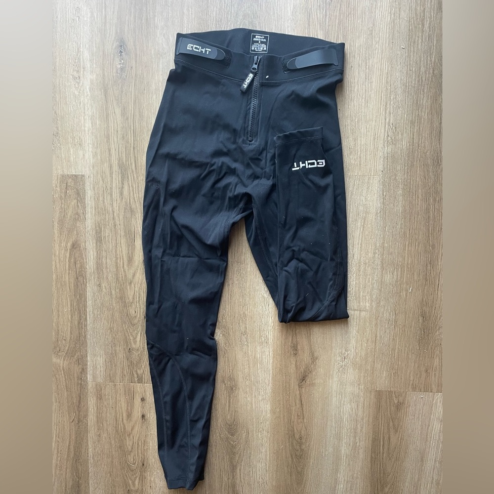 Echt Front Zip Leggings